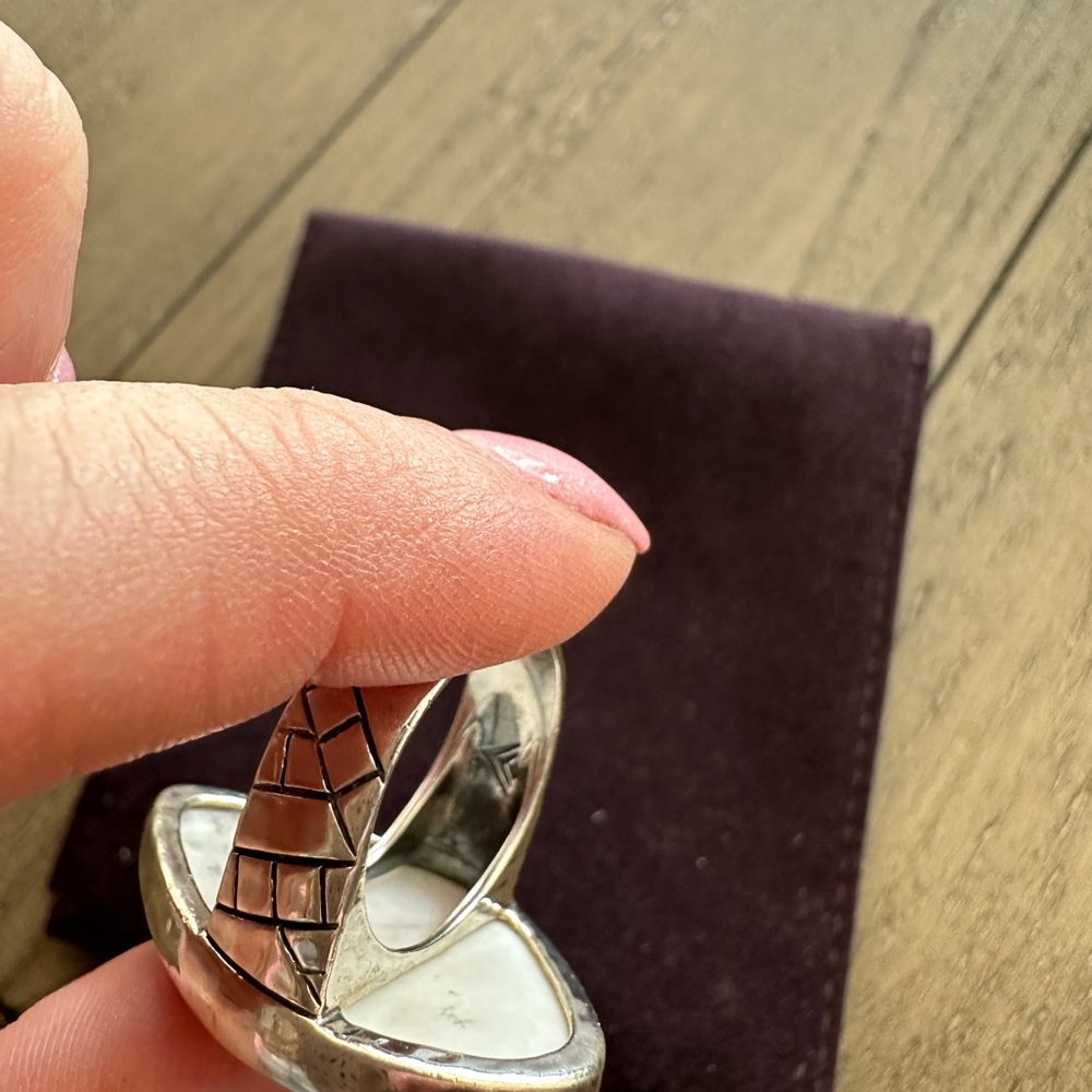 Silpada Mosiac Howlite & Mother of Pearl Ring - Sterling Silver - Picture 4 of 5